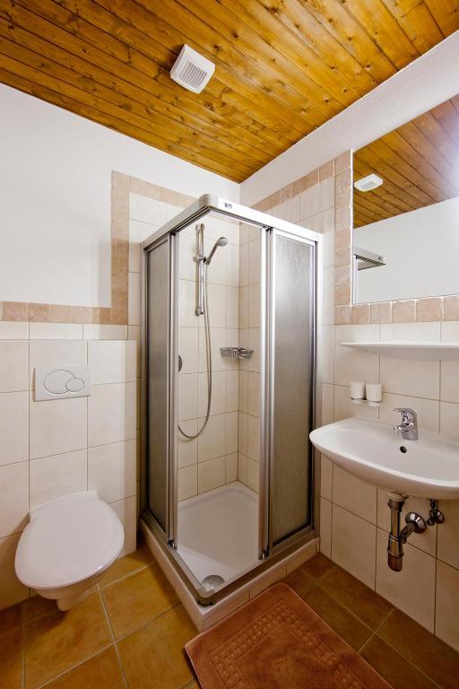 Appartements Strobl Хопфгартен им Бриксентал Стая снимка