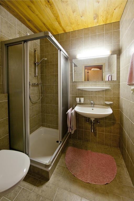 Appartements Strobl Хопфгартен им Бриксентал Стая снимка